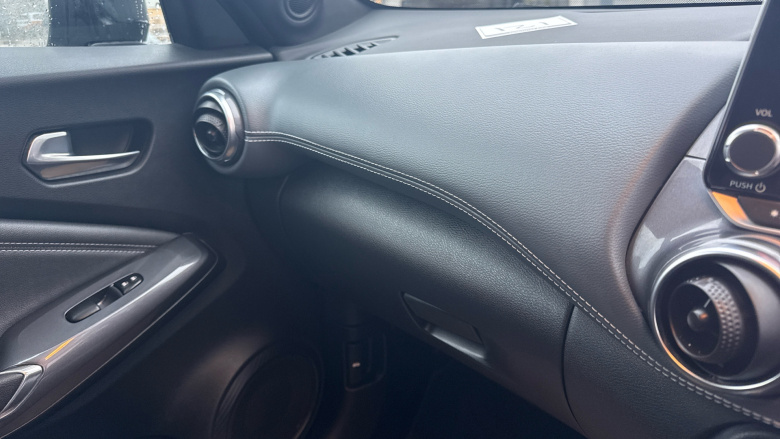 Nissan Juke 1.0 DiG-T 114 N-Connecta 5dr Petrol Hatchback